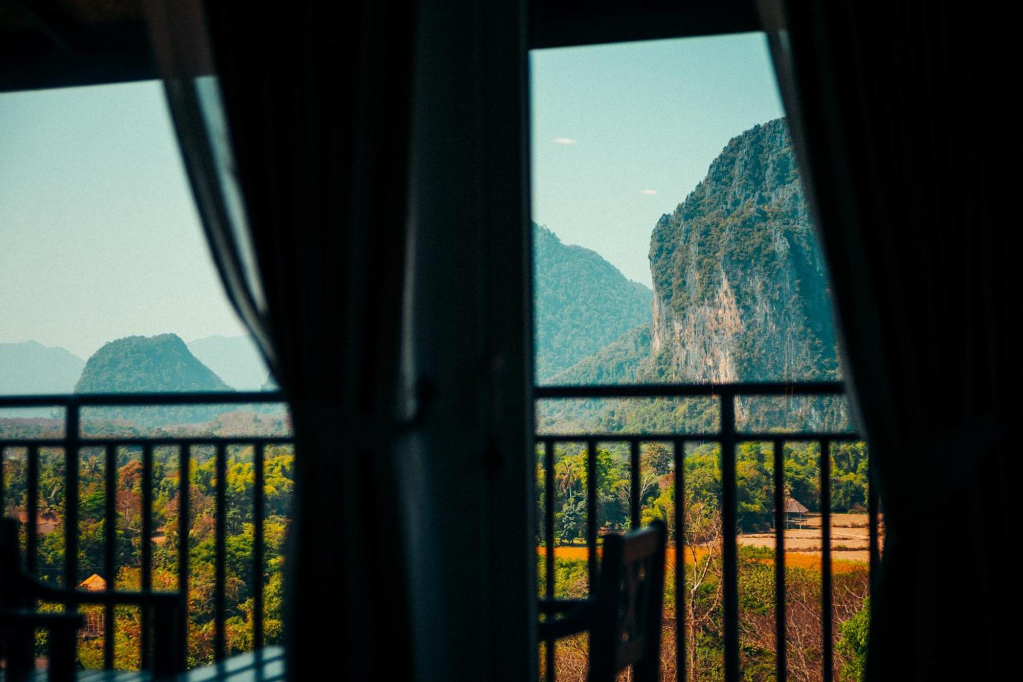 The Elephant Crossing Hotel Vang Vieng Exterior photo