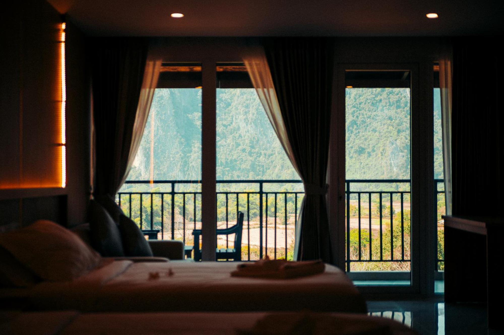 The Elephant Crossing Hotel Vang Vieng Exterior photo