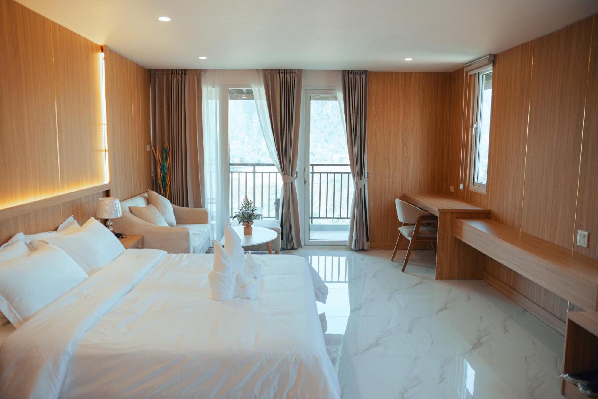 The Elephant Crossing Hotel Vang Vieng Exterior photo
