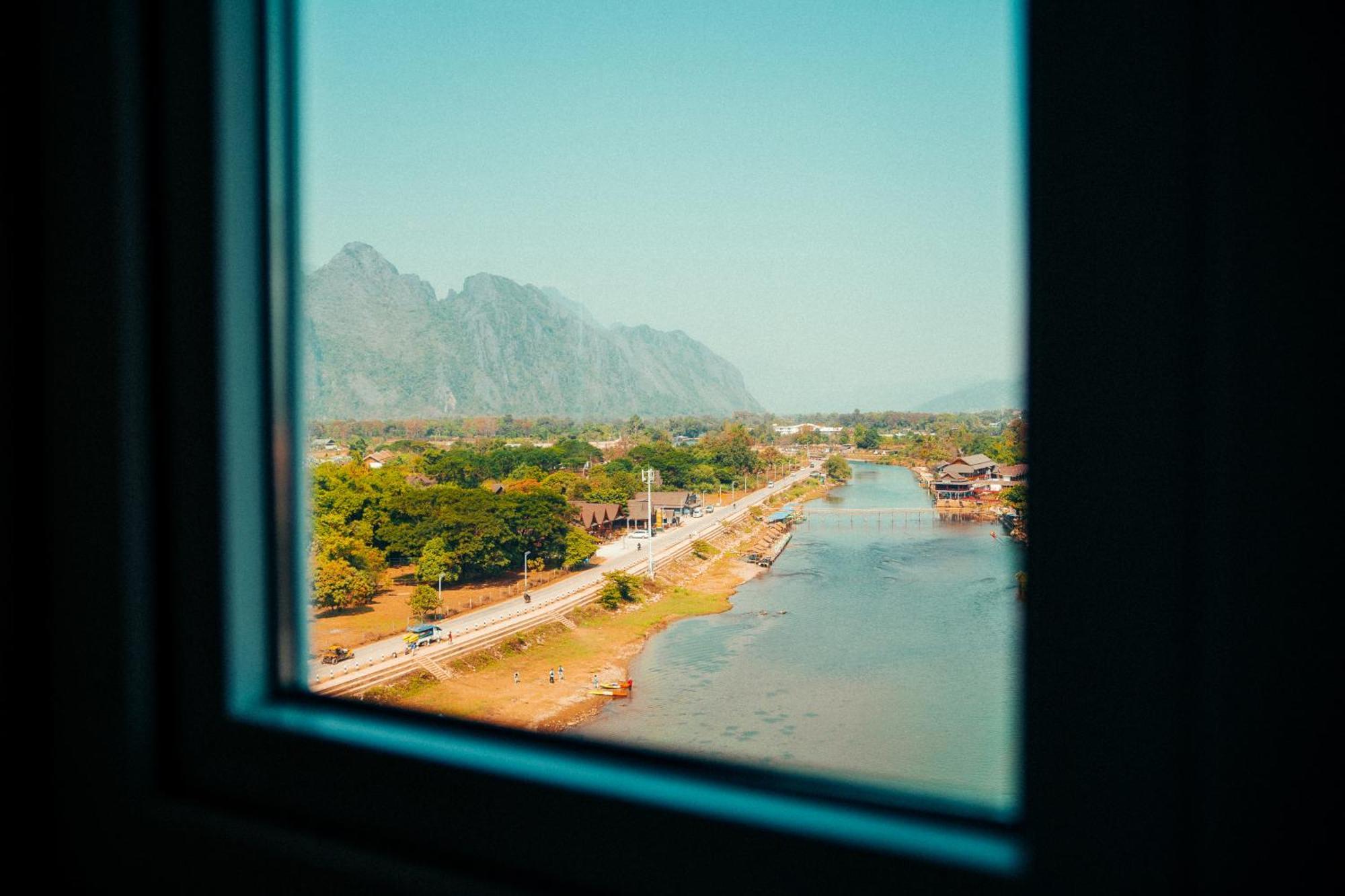 The Elephant Crossing Hotel Vang Vieng Exterior photo