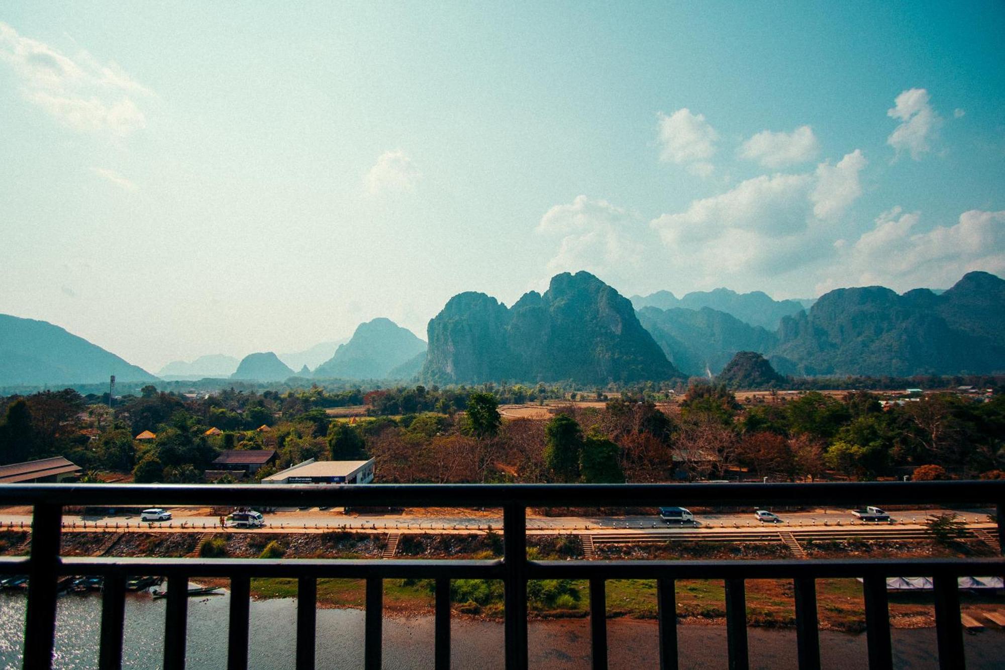The Elephant Crossing Hotel Vang Vieng Exterior photo